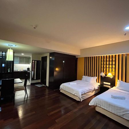 Sunwaylagoonfamilysuite-2Pax-Netflix-Balcony-Super Fast Internet Petaling Jaya Exterior photo